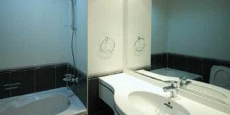 Al-shera-bathroom-725680