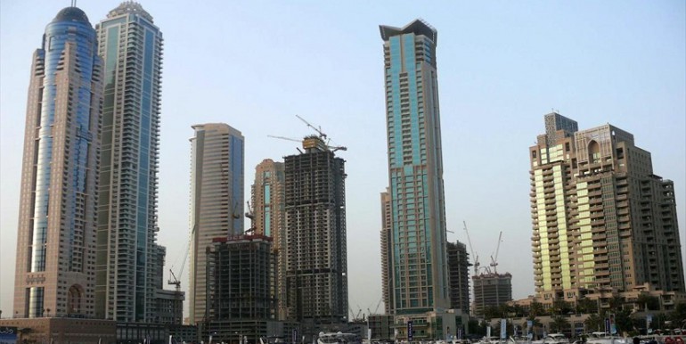 Dubai_Marina_on_5_May_2008