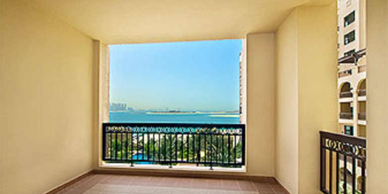 fairmont-residence-balcony