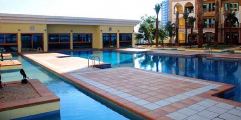 swimming-pool-marina-residence-beyond-dubai